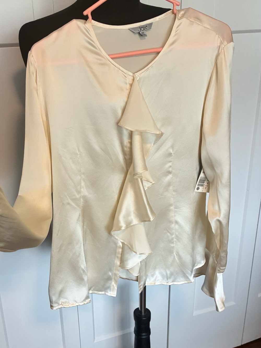Jax 12 nwt Ruffle Front silk Blouse winter white Opaline Short Top